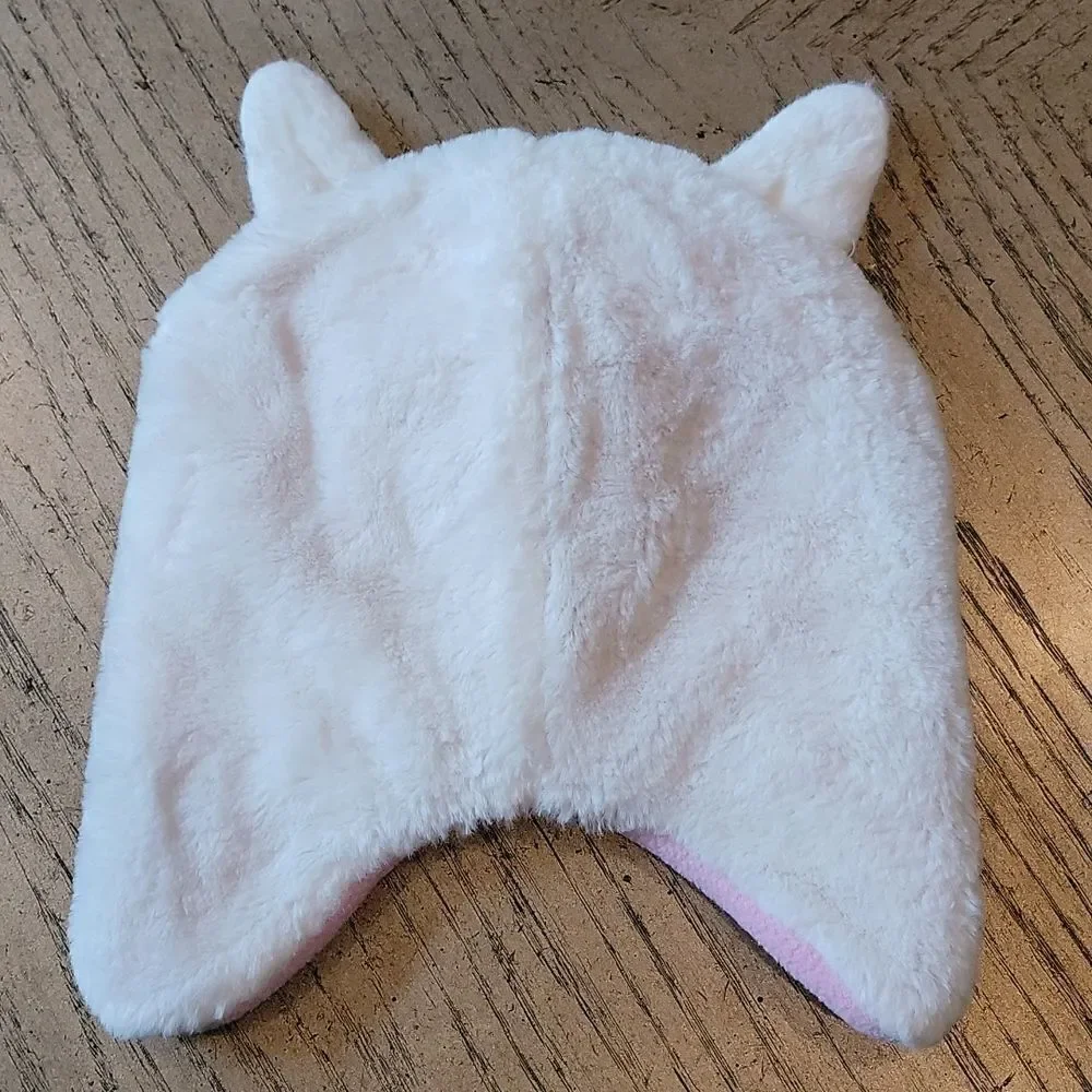 Adorable unicorn beanie 2-4T 💟